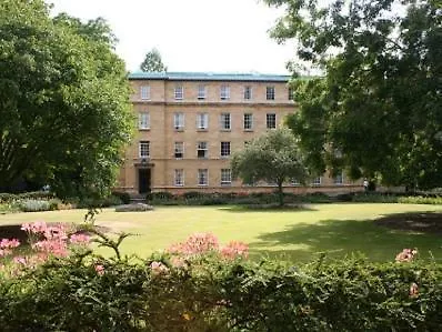 מלון Christ'S College Cambridge קאמברידג'