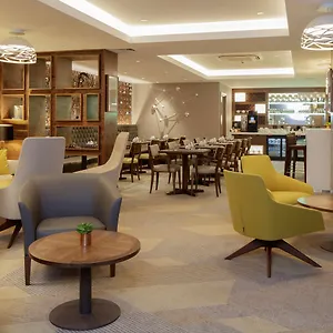 Hilton Centre מלון