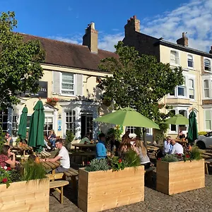 The George 4*, 伊辛沃尔德 英国